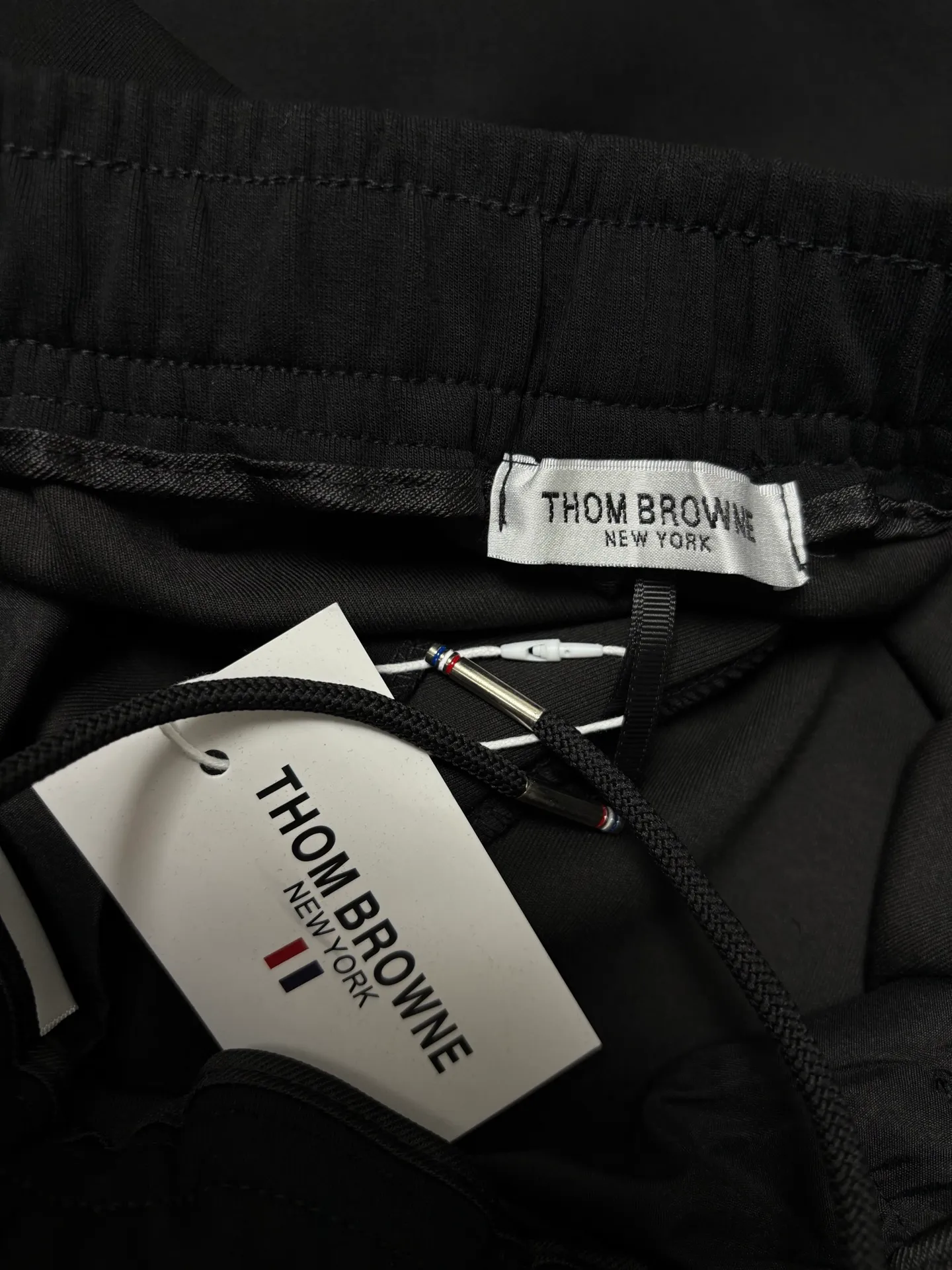 p175💰 Thom Browne（ · ） Thom Browne（ · ）， Premium ， ， 。 ， ， Hot Sale， ， 。 Classic ， ， ， 、 。 ， ✨Thom Browne Classic ＋ ， 。Size M-3XL ✨